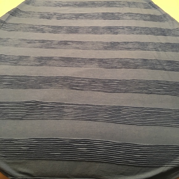 🦄Super Rare Ruffled LuLaRoe Carly 🦄 - Picture 2 of 3